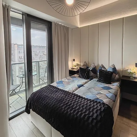 Apartment Hanza Tower - Blue Heaven - Pool, Sauna, Sunset View