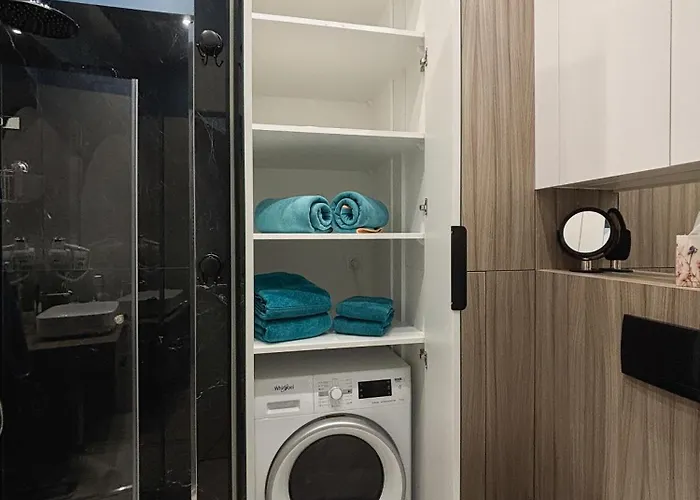 Hanza Tower - Blue Heaven - Pool, Sauna, Sunset View アパート *