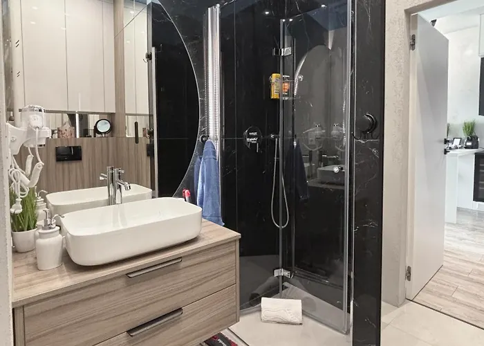 アパート Hanza Tower - Blue Heaven - Pool, Sauna, Sunset View シュチェチン